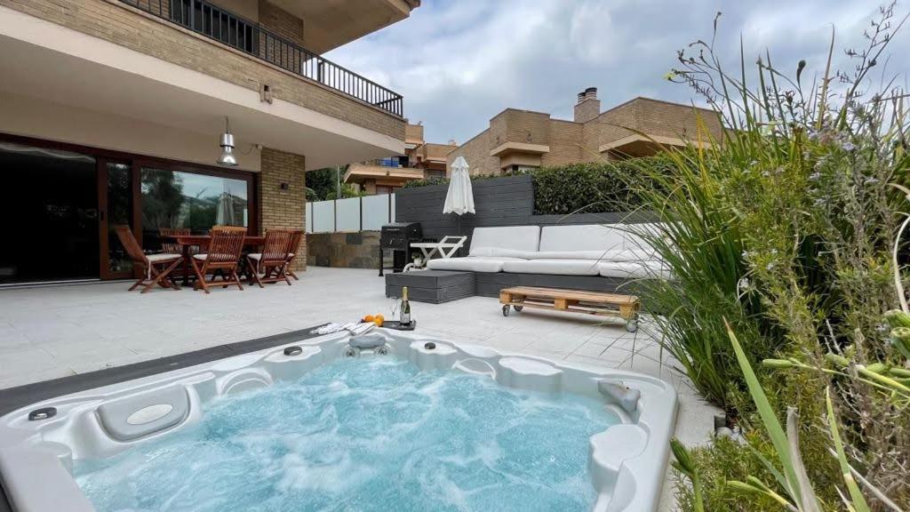 Willa Residencial Bella Donna Lux House, Jacuzzi Y Piscina Privada Lloret de Mar Zewnętrze zdjęcie